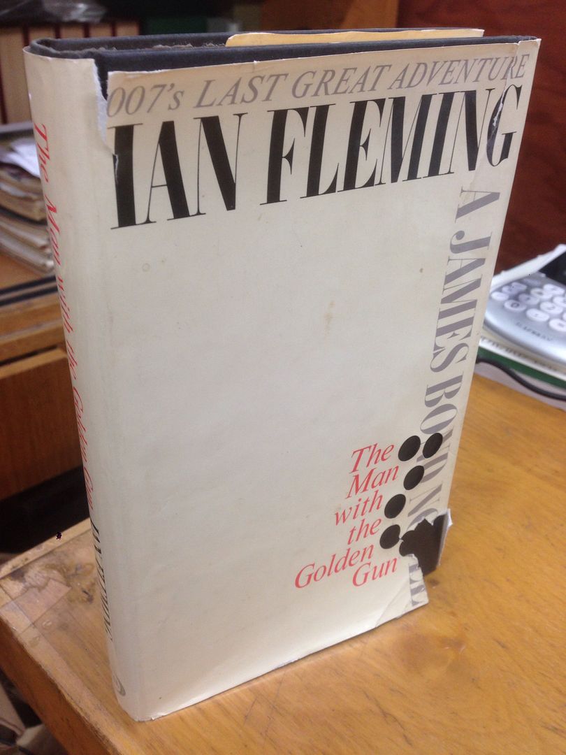 The Man with the Golden Gun, Ian Fleming The Man with the Golden Gun, Ian Fleming