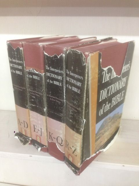 The Interpreter's Dictionary of the Bible: An Illustrated Encyclopedia (4 Volumes) The Interpreter's Dictionary of the Bible: An Illustrated Encyclopedia (4 Volumes)