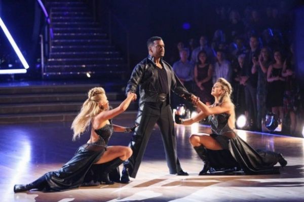 Carlton Banks Turns Down For What On Dancing With The Stars