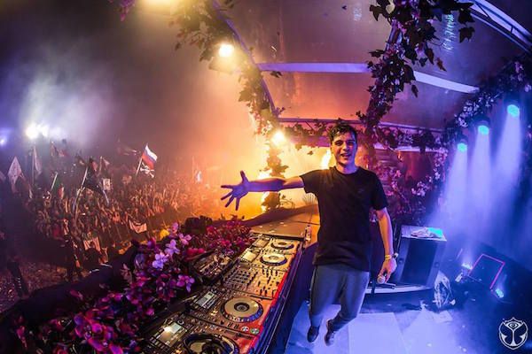 Why Order Just A Car When You Can Order An Uber Bus With Martin Garrix DJing?
