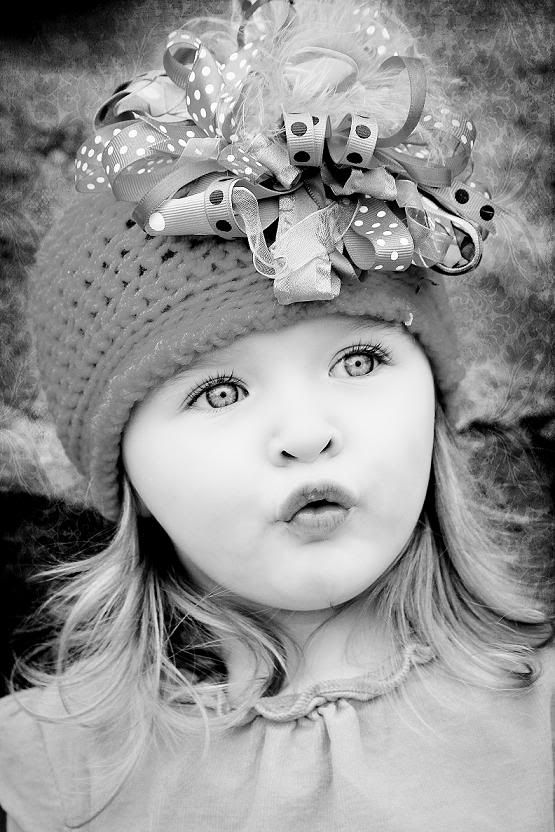 IMAGE: http://i1210.photobucket.com/albums/cc419/kelseyray34/a-3vinbwFORUM.jpg