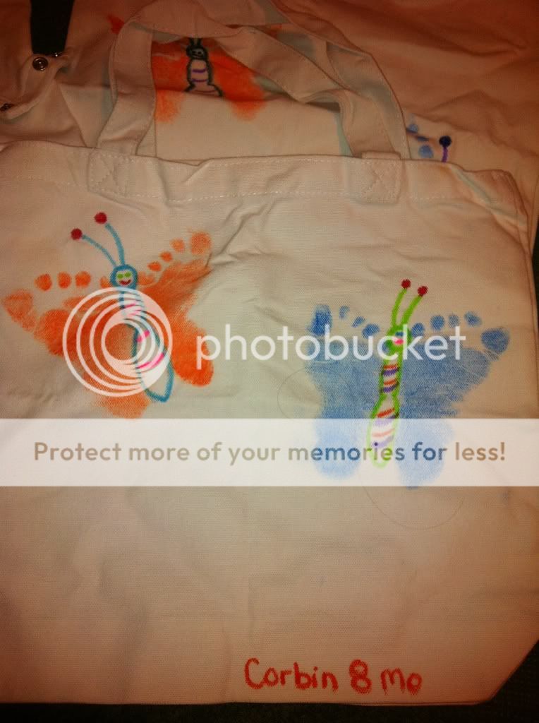 Mothers day arts and crafts project (photo bomb!) - BabyCenter