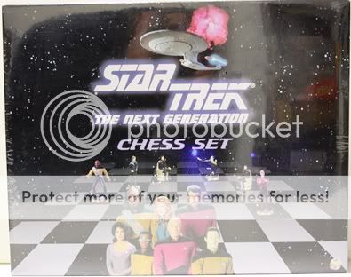 STAR TREK  STAR TREK THE NEXT GENERATION CHESS SET (B)  