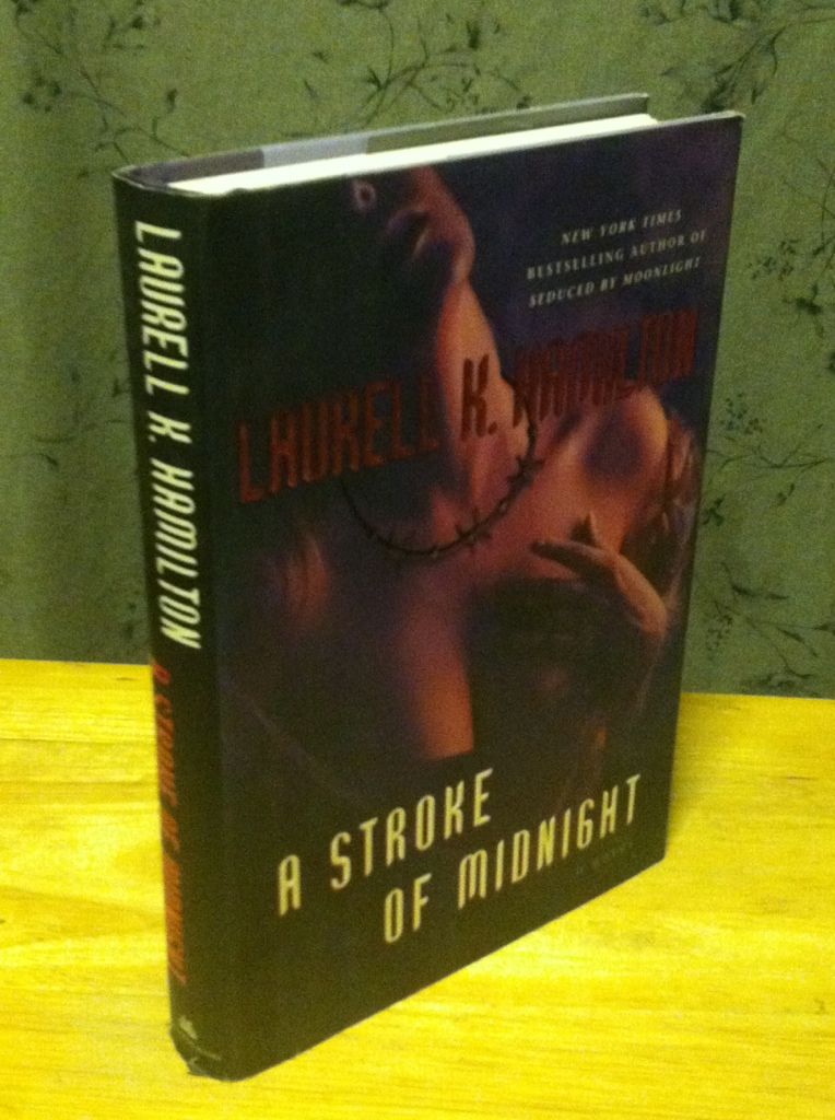 A Stroke of Midnight (Meredith Gentry, Book 4), Hamilton, Laurell K. A Stroke of Midnight (Meredith Gentry, Book 4), Hamilton, Laurell K.