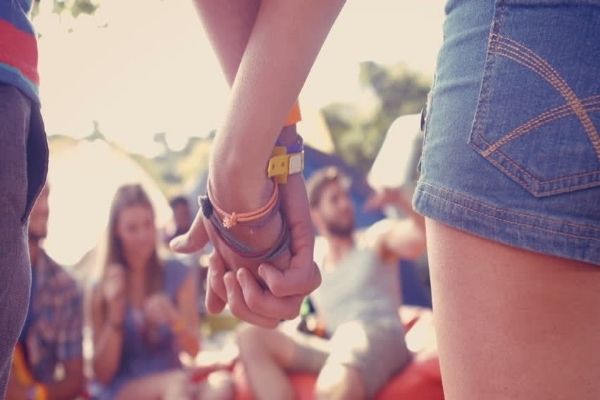 couple at music festival